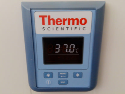 Thermo Scientific Heratherm IGS100 Microbiological Incubator