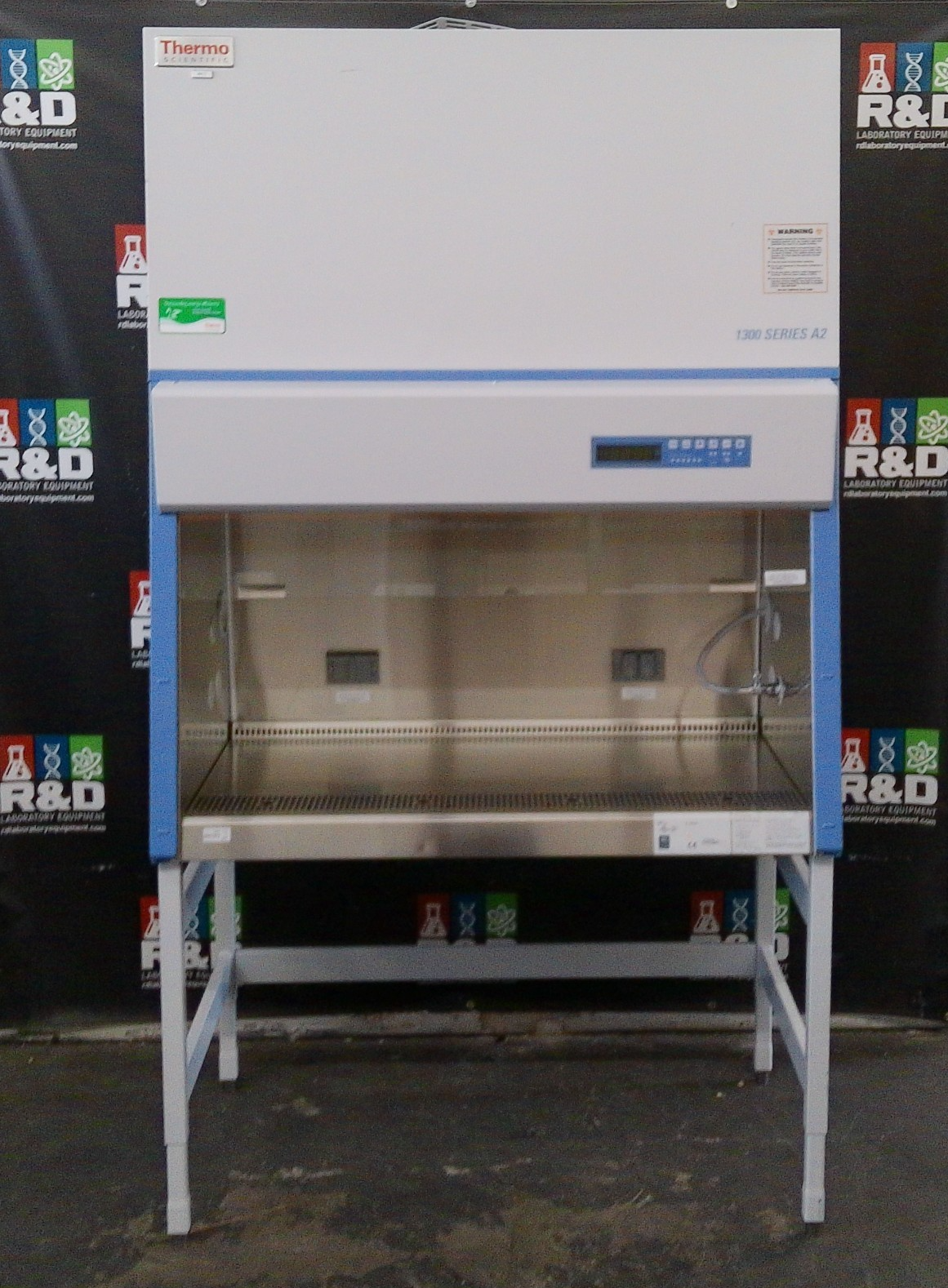 Thermo Scientific 4ft 1375 A2 Biosafety/Biological Safety Cabinet w/UV +Warranty