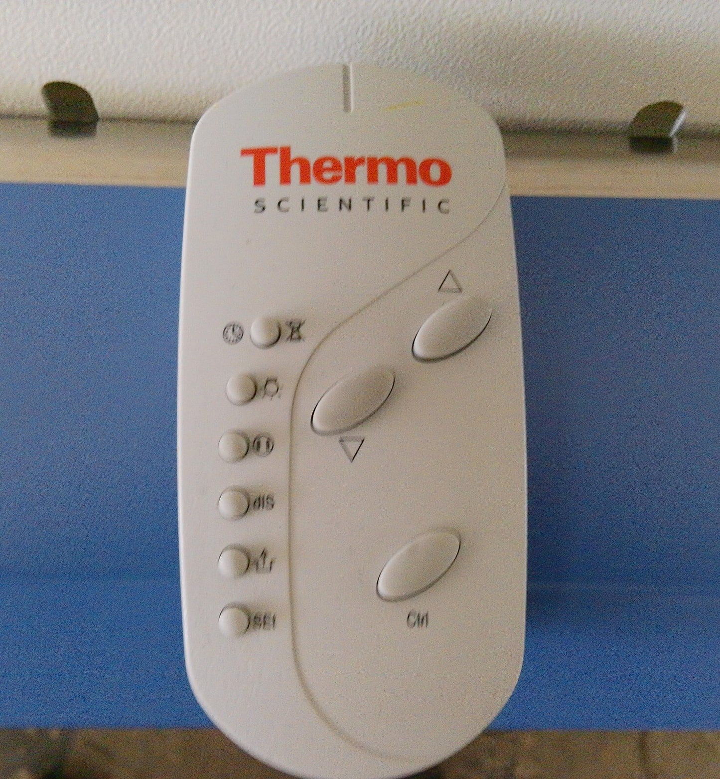 Thermo Scientific 4ft HERAsafe KS A2 Biosafety Cabinet w/UV, Stand, and Remote