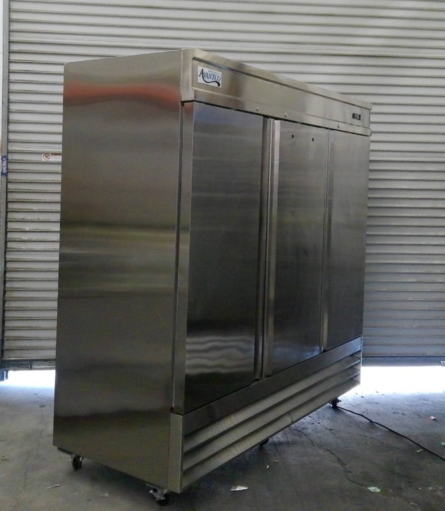 Avantco 178SS3FHC Three Door Commercial Reach-In Freezer 81cf TESTED