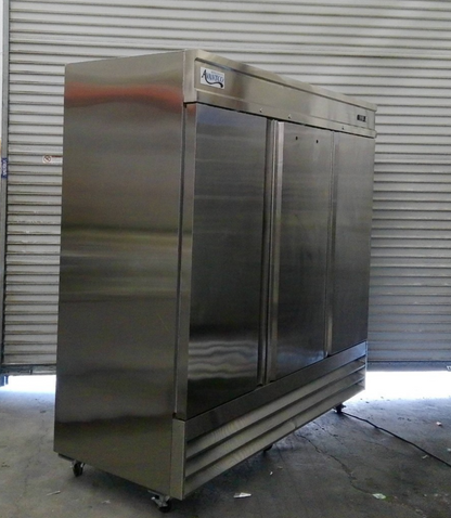 Avantco 178SS3FHC Three Door Commercial Reach-In Freezer 81cf TESTED
