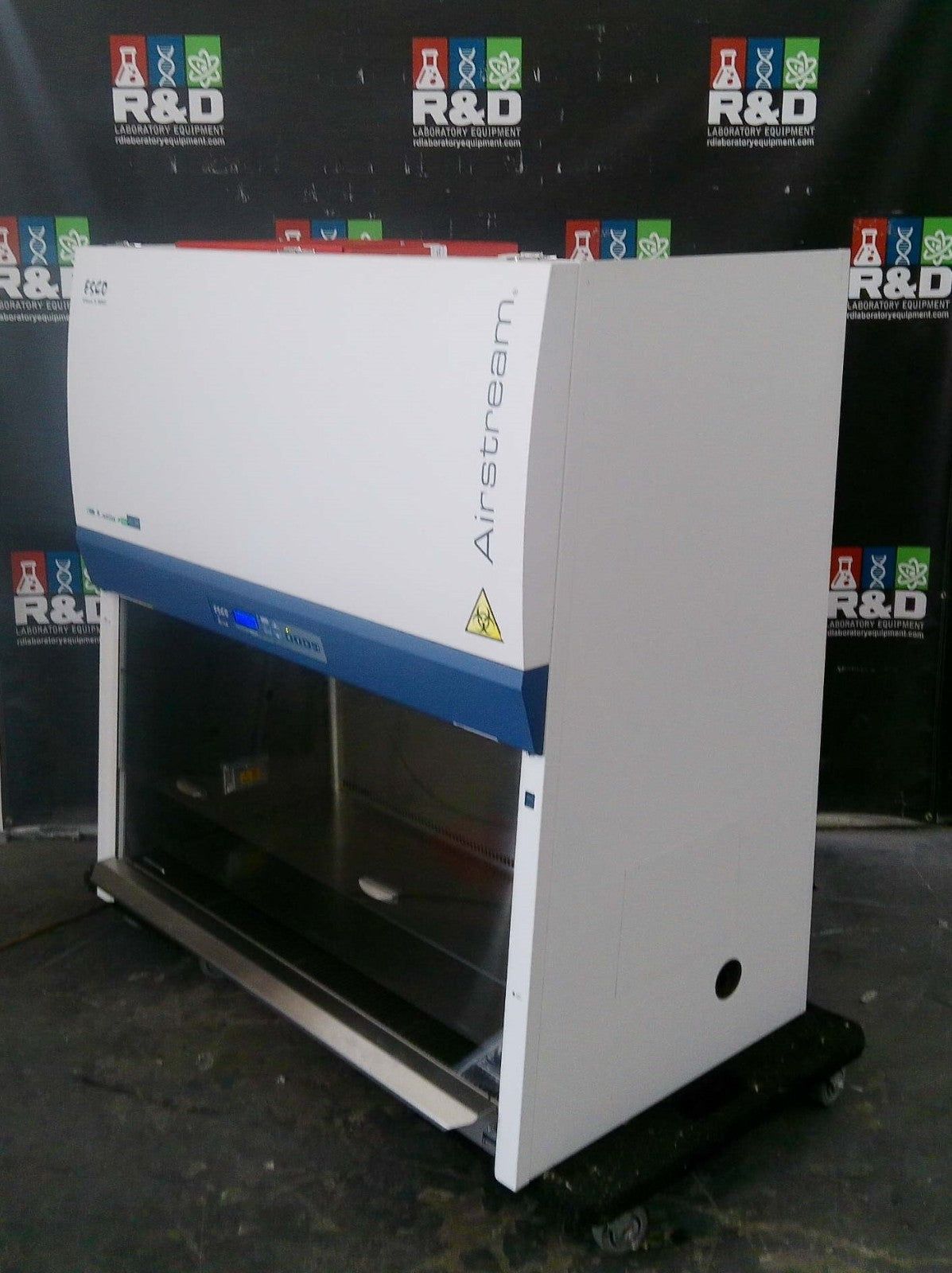 Esco 4ft AC2-4S9 (2022) A2 Biosafety Cabinet w/Stand & UV, FULLY TESTED