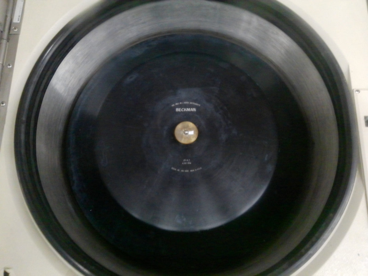 Beckman Coulter J6-MC High-Capacity Refrigerated Floor Centrifuge w/ Rotor