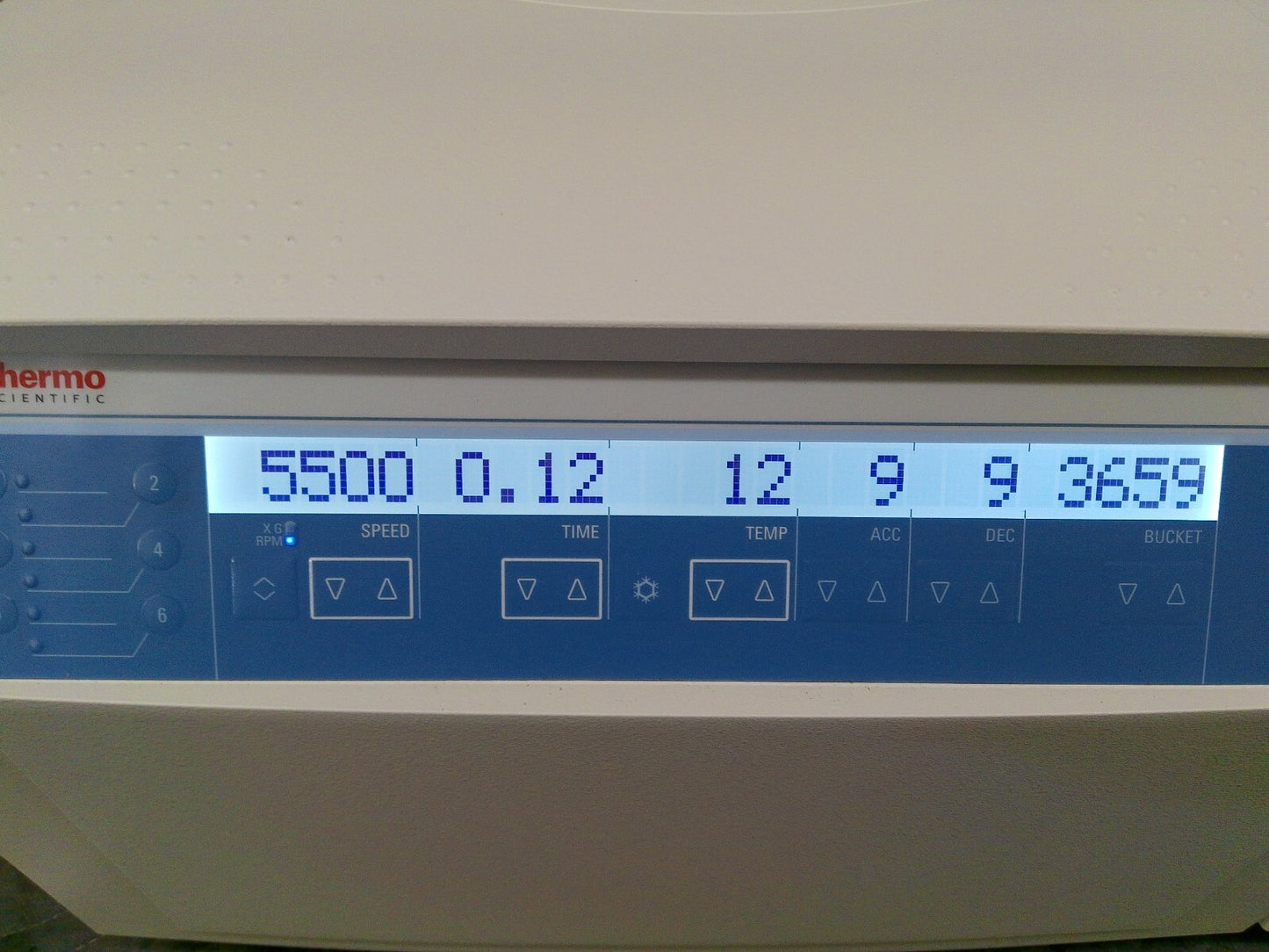 Thermo Sorvall ST16R Refrigerated Benchtop Centrifuge W/Rotor, Buckets, Inserts