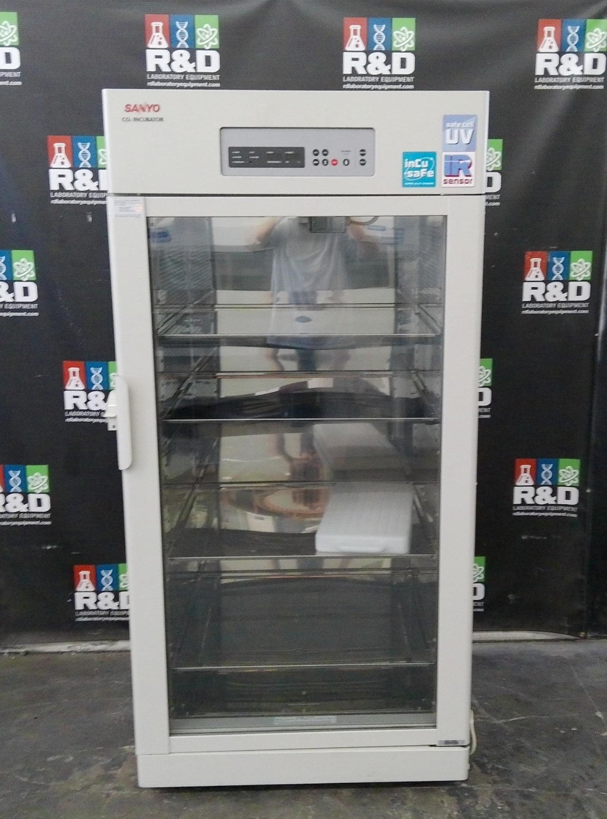 Sanyo MCO-80IC CO2 Large Reach-In Incubator 30.1Cf, 851L, 120v, Fully Tested