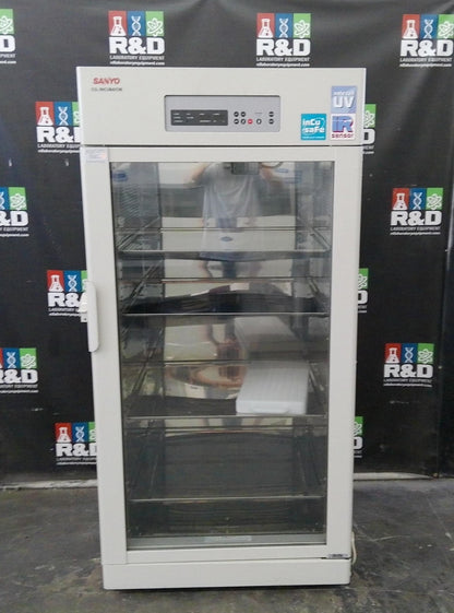Sanyo MCO-80IC CO2 Large Reach-In Incubator 30.1Cf, 851L, 120v, Fully Tested
