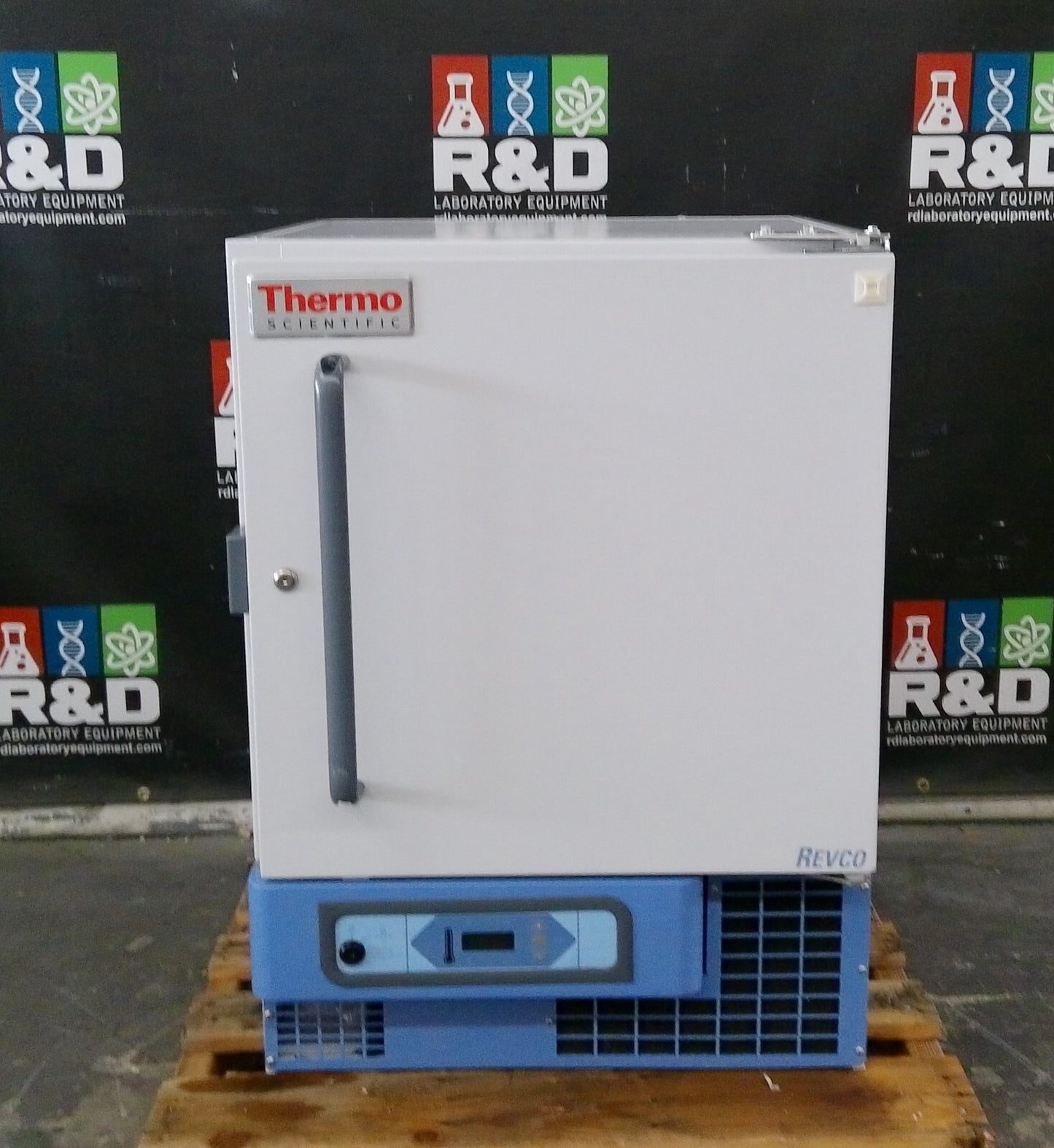 Thermo Scientific ULT430A Revco Undercounter Laboratory  Freezer 4.9Cf 120v