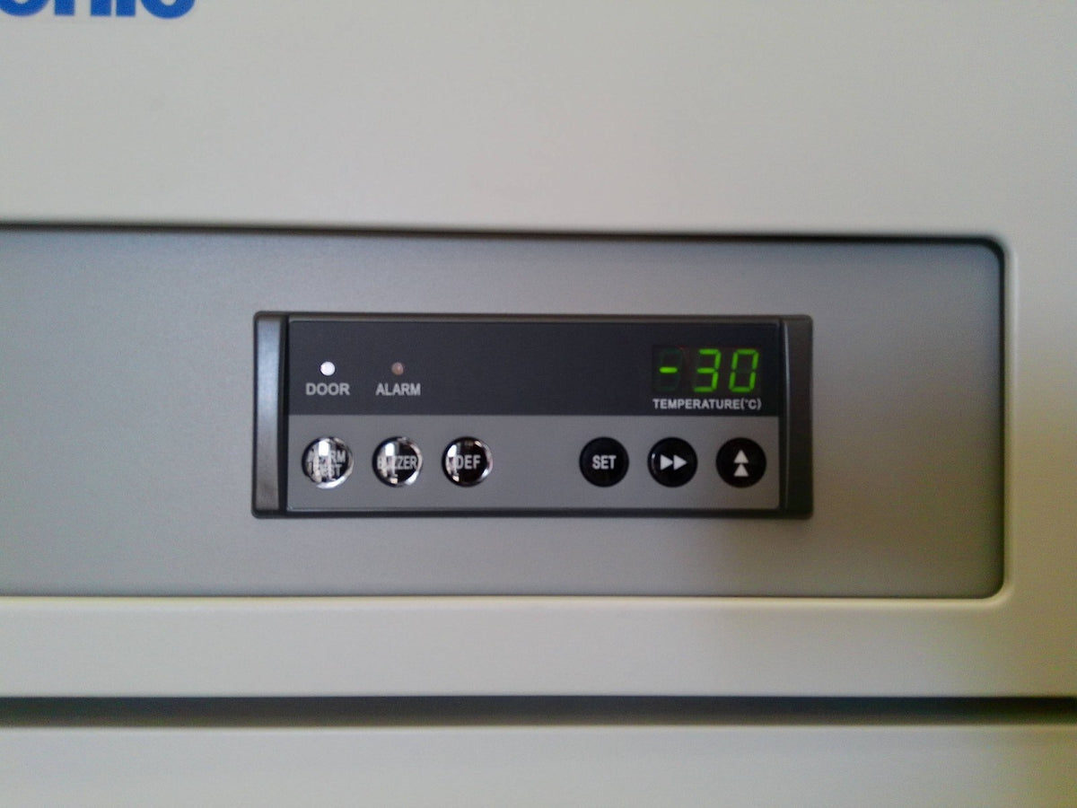 Panasonic MDF-U731M -30° Commercial Laboratory Freezer 24.4Cf 120v (2016)