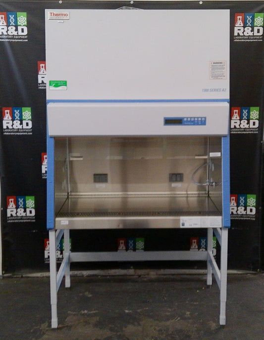 Thermo Scientific 4ft 1375  A2 Biosafety Cabinet w/UV & Stand FULLY TESTED