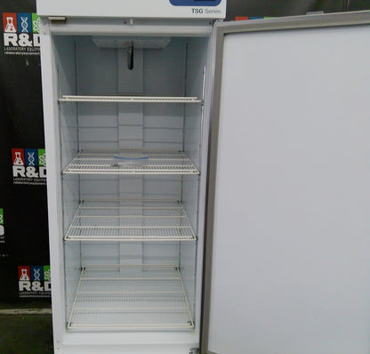 Thermo Scientific GTTSG25RPSA +4C Laboratory Refrigerator 23Cf 120v