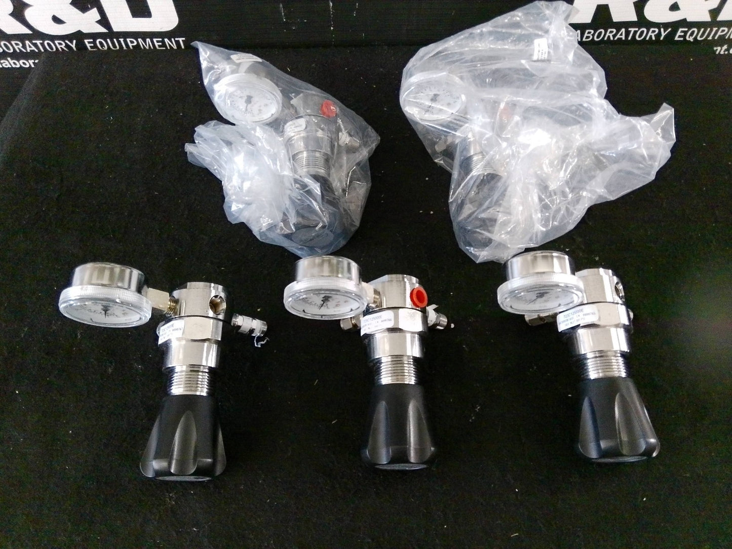 Harris 723C-125-000-E Ultra High Purity Brass Barstock Regulator (Lot of 5)
