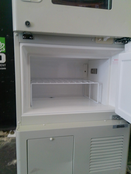 Sanyo MPR-215F Laboratory Refrigerator / Freezer Combo  7.6Cf