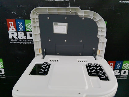 Invitrogen Attune NXT Acoustic Focusing Cytometer w/ CytKick Max Auto Sampler
