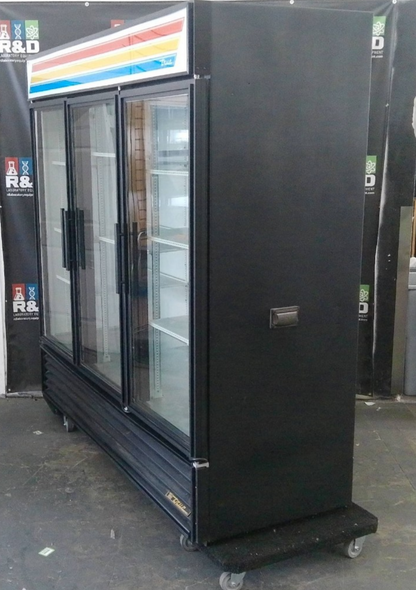 True GDM-72-LD Commercial 3 Door +4C Refrigerator (NO CASTERS) 72cf
