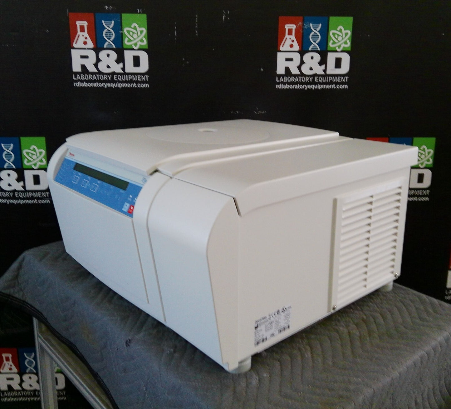 Thermo Sorvall ST16R Refrigerated Benchtop Centrifuge W/Rotor, Buckets, Inserts