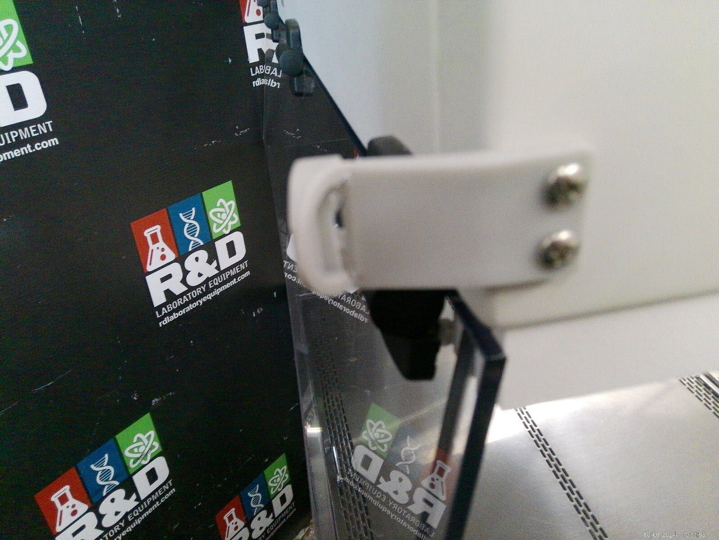 Nuaire NU-617-400 4ft  Animal Transfer & Changing Station, Hydraulic Lift￼